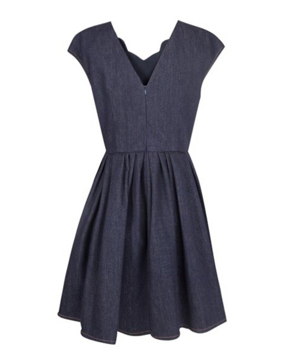 Gorgeous Denim& Pearl embroidered FENDI denim dress 💙 Size 44