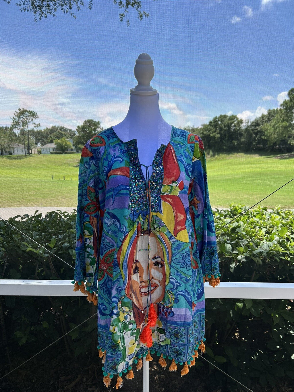 ANTICA SARTORIA BLUE SEQUIN FACE SHIRT/TOP S/M COVERUP 💙💜💛
