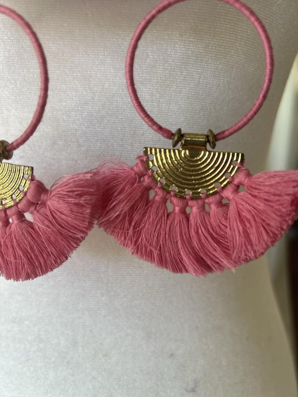 ANTICA SARTORIA PINK HOOP FAN PIERCED EARRINGS NWT SOLD OUT