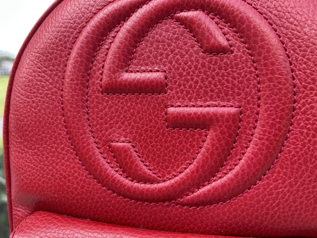 GUCCI  GG SOHO RED PEBBLED CALFSKIN LEATHER CHAIN BACKPACK BAG