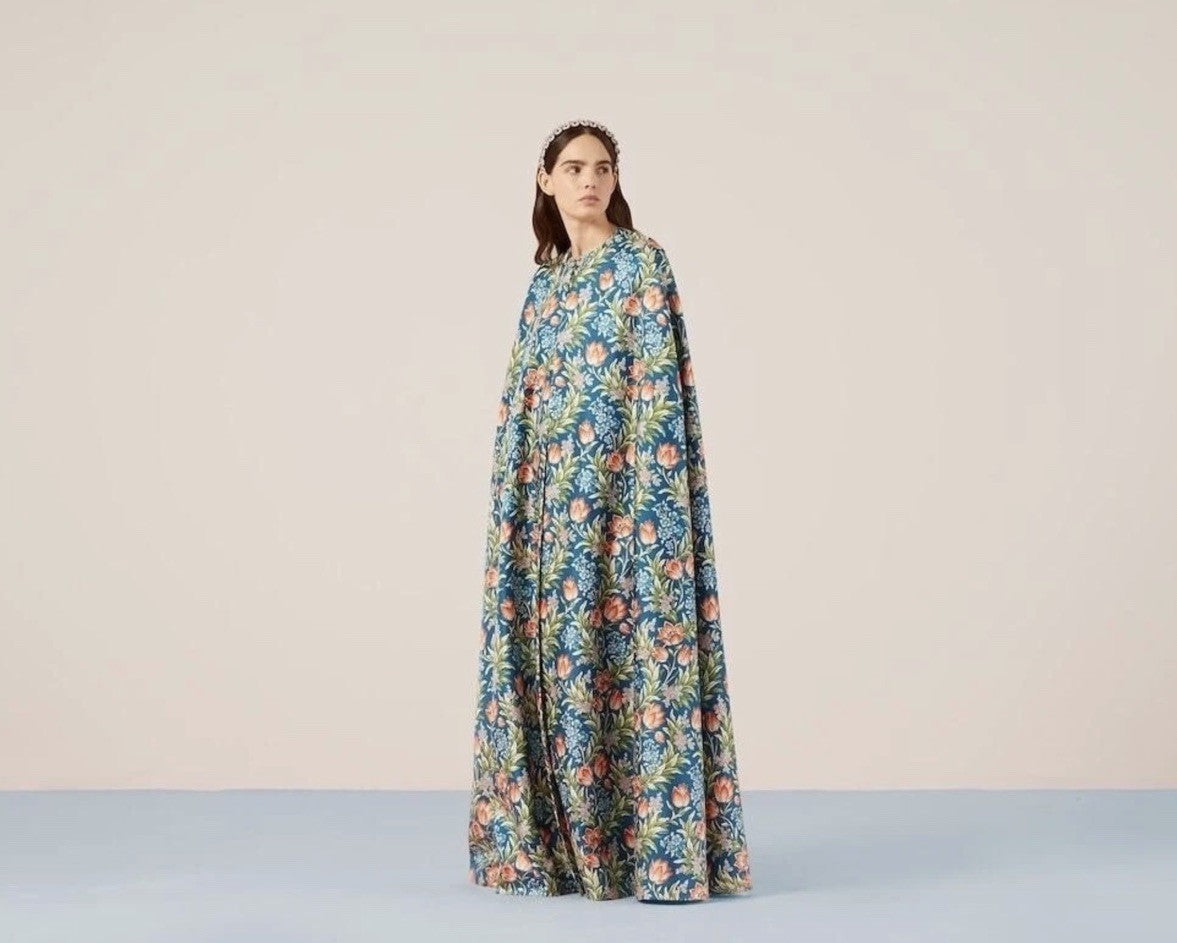 Gucci Floral Silk Cape Nojum collection Long Jacket Stunning NWT- Fits M- L 46IT
