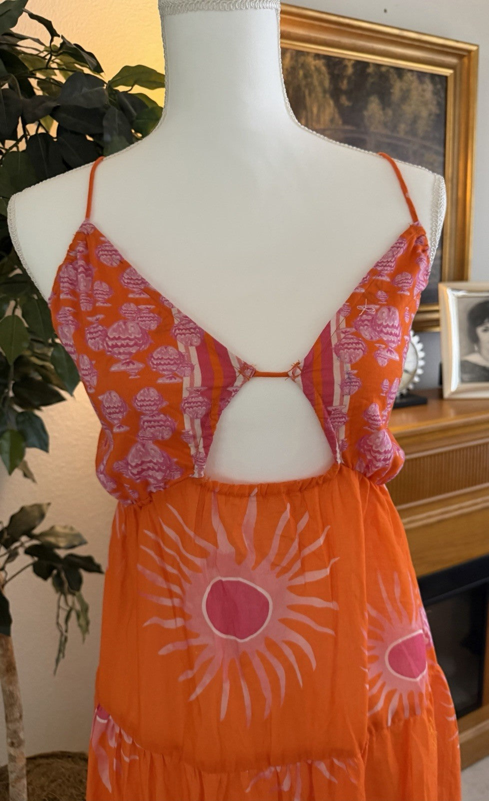antica sartoria 2026 Starburst Coral Sleeveless Peek A Boo Sample Dress O/S