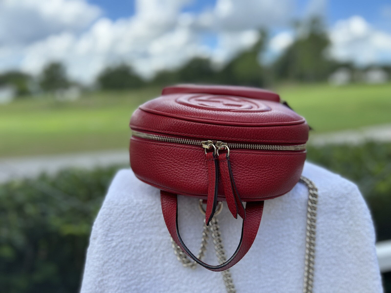 GUCCI  GG SOHO RED PEBBLED CALFSKIN LEATHER CHAIN BACKPACK BAG