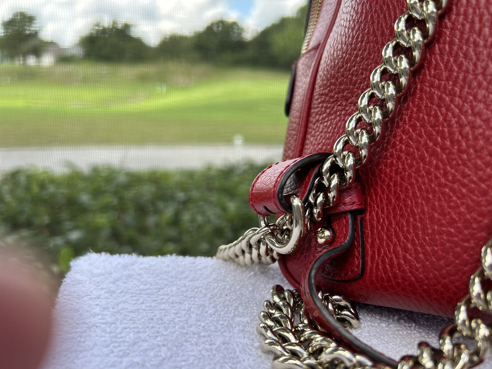 GUCCI  GG SOHO RED PEBBLED CALFSKIN LEATHER CHAIN BACKPACK BAG