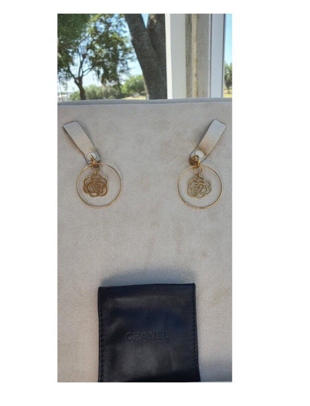 Chanel Camellia 18k Yellow Gold Flower Necklace Total Gold Weight 45.3G