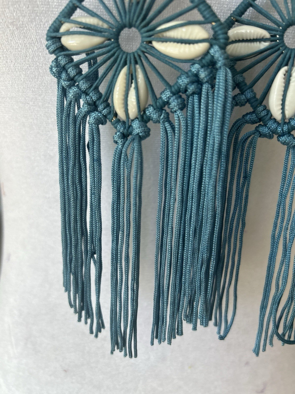 ANTICA SARTORIA GORGEOUS SHELL & STRINGS BLUE LONG EARRINGS NWT
