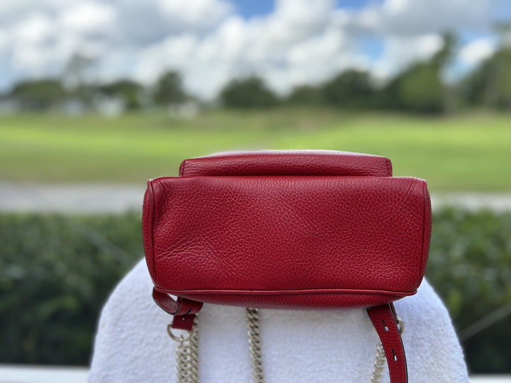 GUCCI  GG SOHO RED PEBBLED CALFSKIN LEATHER CHAIN BACKPACK BAG